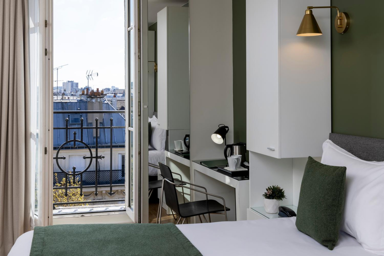 Bedroom 3, Hotel Brady, Paris
