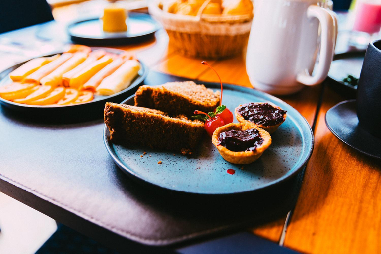 Food & Drinks 12