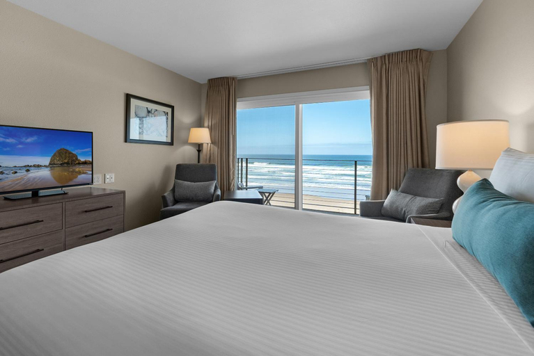 Bedroom 3, Pelican Shores Inn, Lincoln