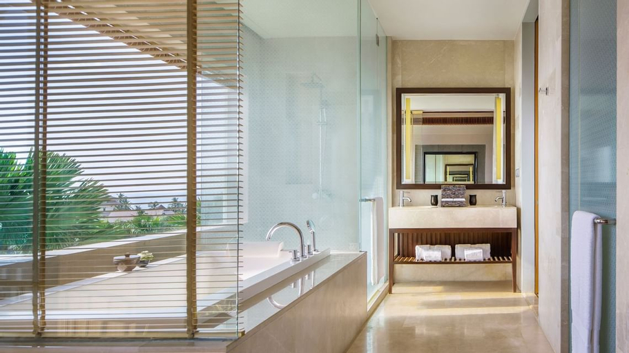 Bathroom 12