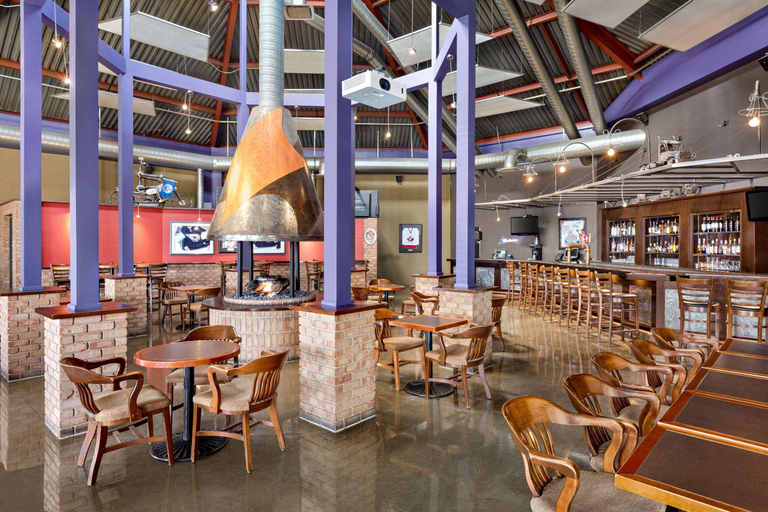 Food & Drinks 5, Royal Hotel Edmonton Airport, Trademark Collection by Wyndham, Division No. 11