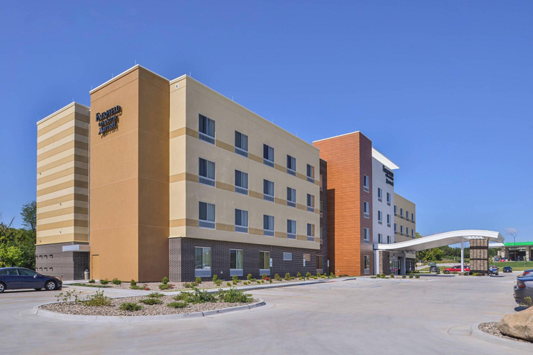 Exterior & Views 2, Fairfield Inn & Suites St. Joseph, Buchanan