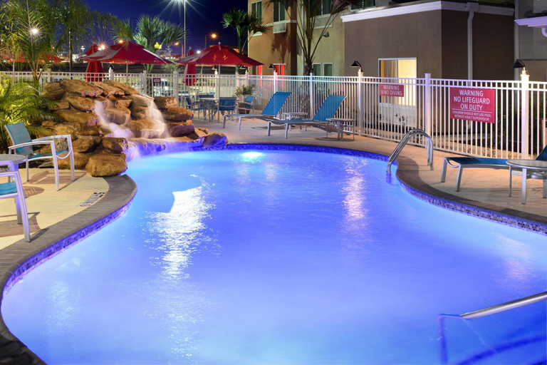 Sport & Beauty 2, TownePlace Suites Laredo, Webb