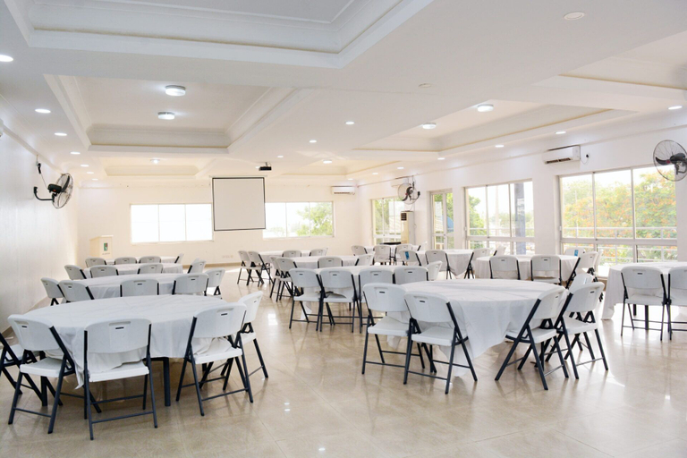 Food & Drinks 4, Euphoria Hotel & Suites by House 9, Eti-Osa