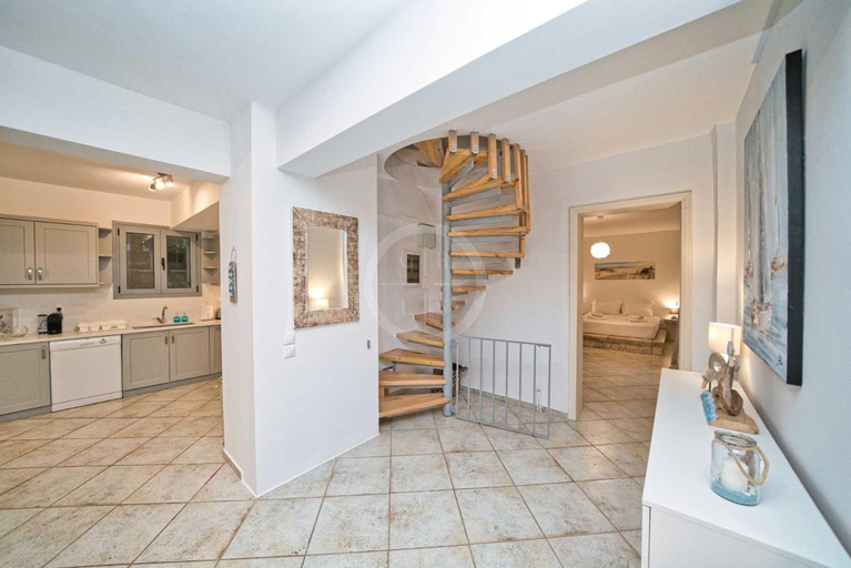 Others 3, Villa Clementine, Peloponnese