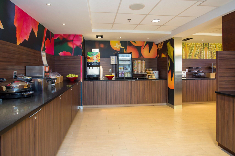 Food & Drinks 5, Fairfield Inn&Suites Raynham Middleboro/Plymouth, Plymouth