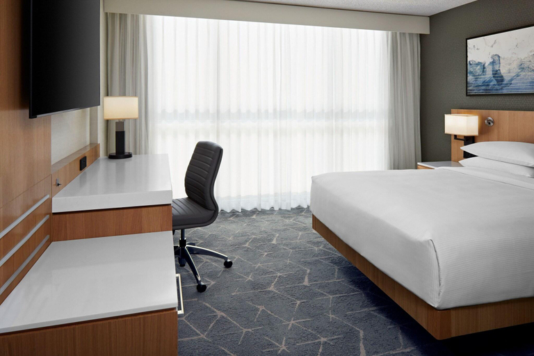 Bedroom 4, Delta Hotels Calgary Airport In-Terminal, Division No. 6