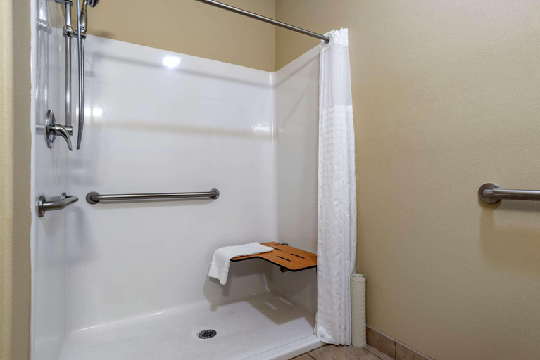 Bathroom 4, Comfort Inn & Suites Scott-West Lafayette, Lafayette
