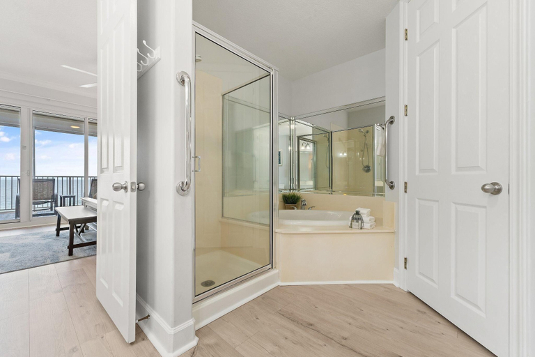 Bathroom 3, Regency Isle 503, Escambia