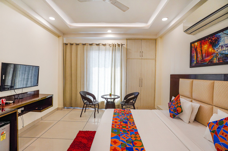 Others 5, Fabhotel Apple Pie, Gautam Buddha Nagar