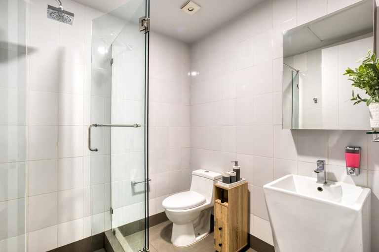 Bathroom 4, Eazy Rio by ULIV, Tijuana