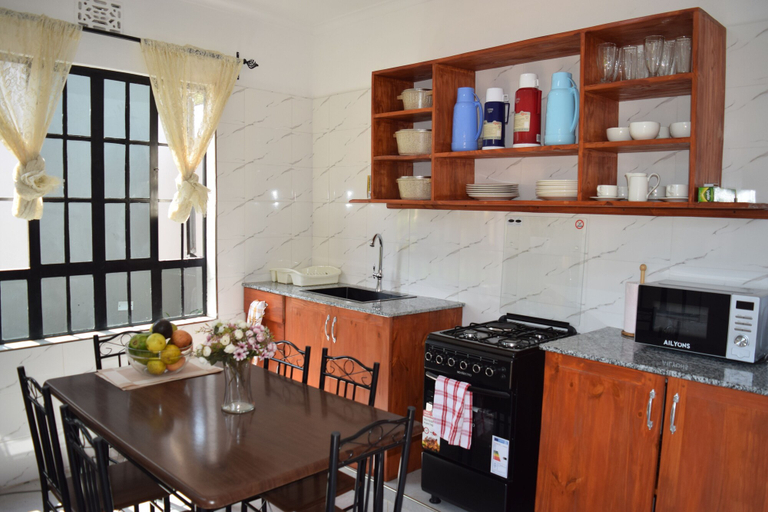 Others 5, Tonga's Place, Arusha Urban