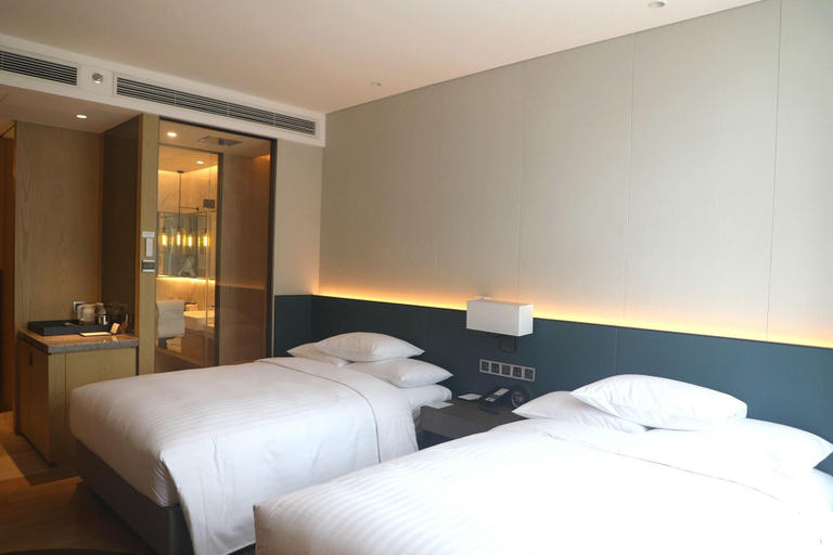 Bedroom 2, Courtyard by Marriott Shenzhen Bay, Shenzhen