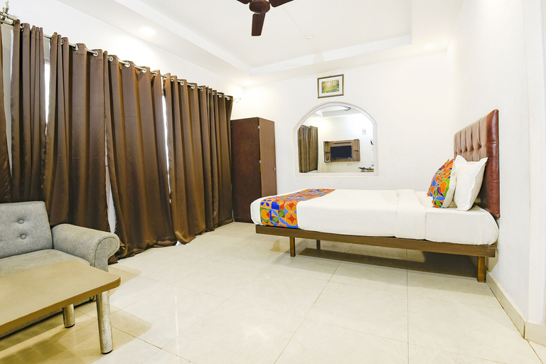 Bedroom 3, Fabexpress Devine Hospitality, North Goa