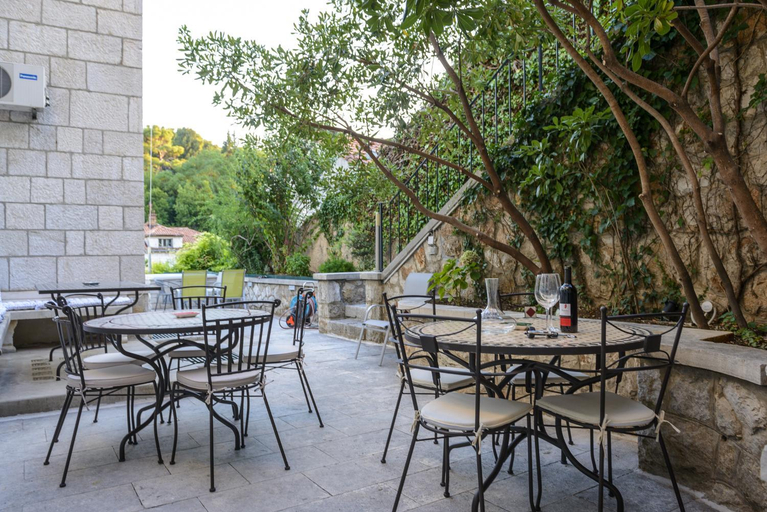 Food & Drinks 5, Villa Mediteran, Dubrovnik
