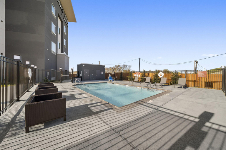 Sport & Beauty, TownePlace Suites by Marriott Waco Northeast, McLennan