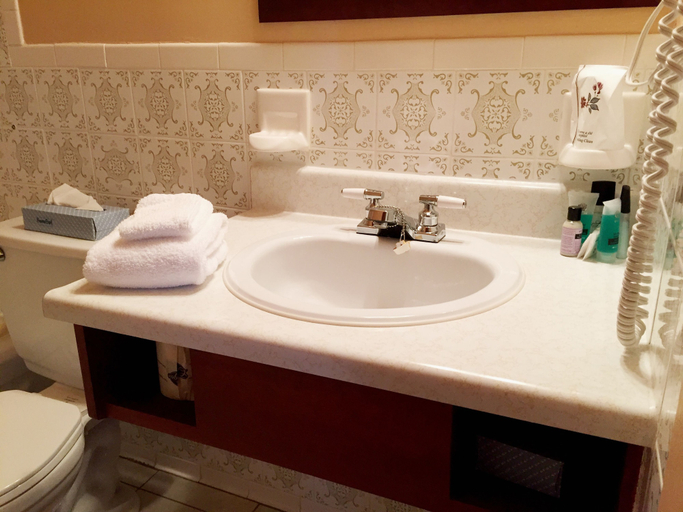 Bathroom 5, Clarion Pointe, Sept-Rivières--Caniapiscau
