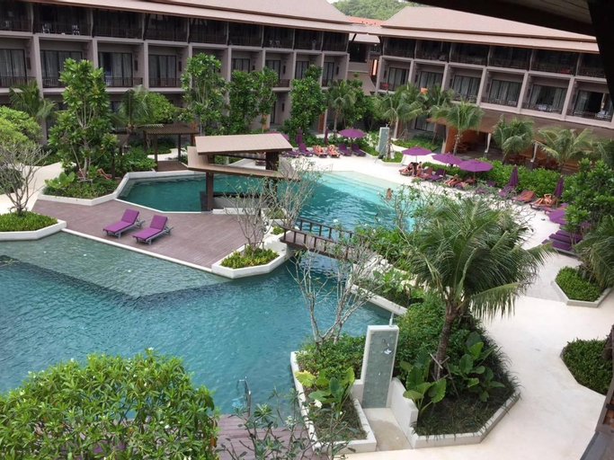 Swimming Pool 13