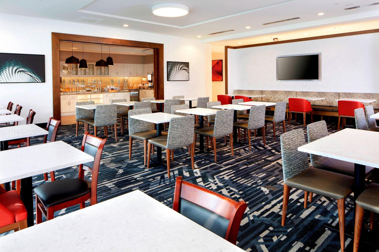 Food & Drinks 5, Springhill Suites Columbus Easton Area, Franklin