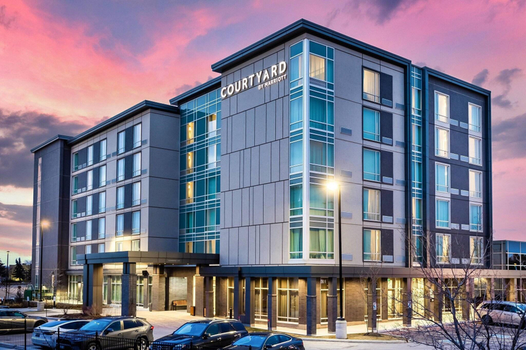Exterior & Views 3, Courtyard by Marriott Burlington, Halton