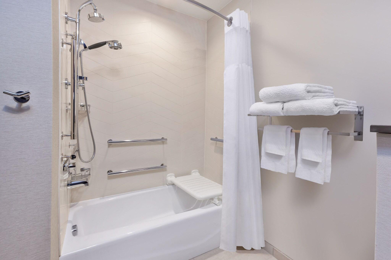 Bathroom 3, Fairfield Inn & Suites by Marriott Cincinnati Airp, Boone