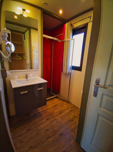 Bathroom 6