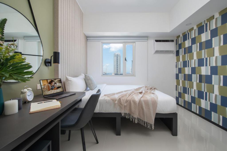 Bedroom 2, The Suites at Torre Lorenzo Malate, Manila City