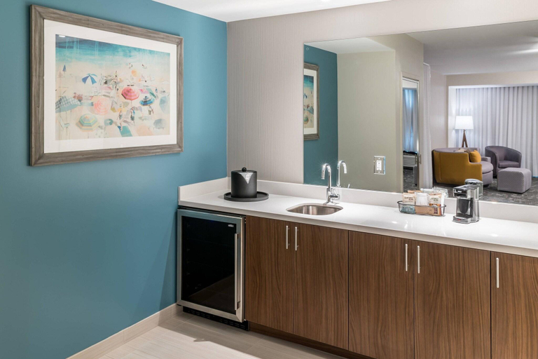 Bathroom 4, Courtyard by Marriott Hilton Head Island, Beaufort