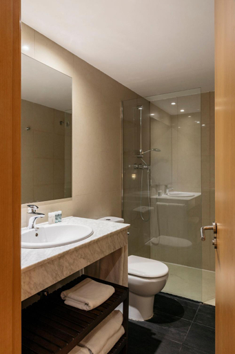 Bathroom 3, Barcelona Apartment Villarroel, Barcelona