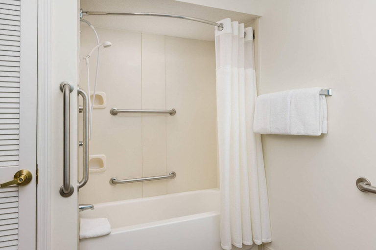 Bathroom 4, Residence Inn by Marriott Hartford/Windsor, Hartford