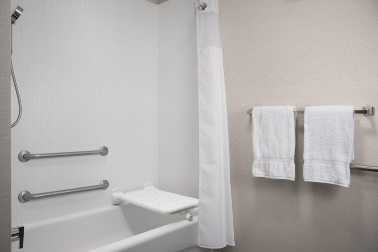 Bathroom 4, Courtyard by Marriott Lakeland, Polk