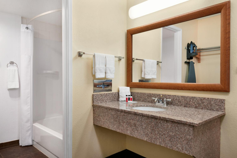 Bathroom 4, Ramada by Wyndham Spokane Airport, Spokane