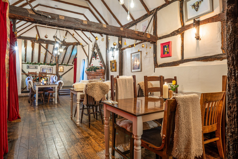 Food & Drinks 4, The Bull On The Green, East Sussex