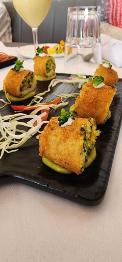 Food & Drinks 5, Hotel The Landmark, Chhatarpur