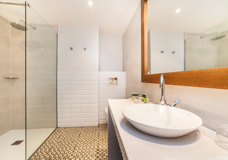 Bathroom 5, Insotel Club Tarida Playa, Baleares