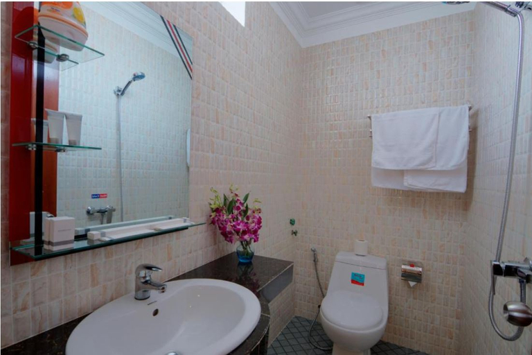 Bathroom 4, Bou Phanith Villa, Siem Reap