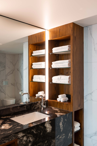 Bathroom 13