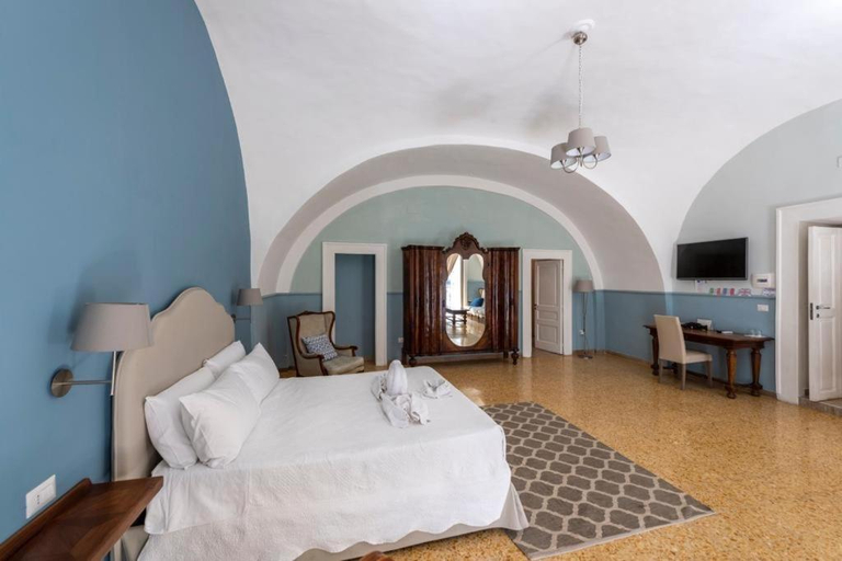 Bedroom 2, Aragonese Luxury Rooms, Napoli
