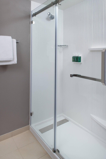 Bathroom 3, Courtyard By Marriott Greensboro, Guilford