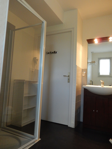 Bathroom 3, Logis Hôtel Lodge la Valette, Ille-et-Vilaine