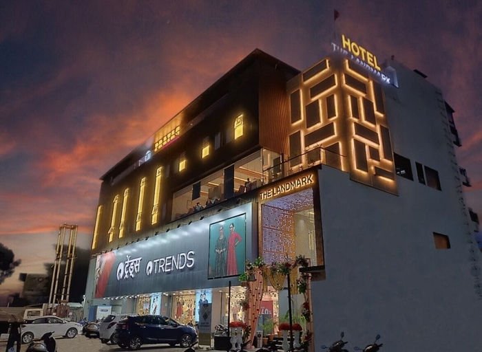 Exterior & Views 2, Hotel The Landmark, Chhatarpur