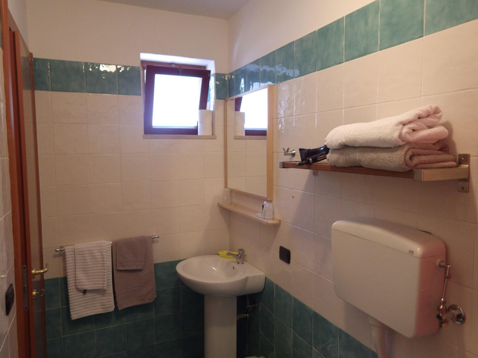 Bathroom 5, B&B Masseria Liberatore, Foggia