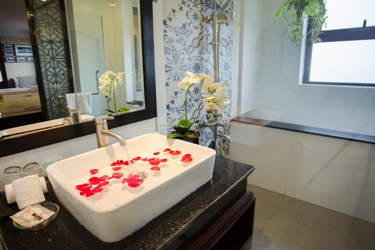 Bathroom 5