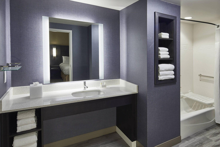 Bathroom 4, Residence Inn By Marriott Cleveland University Cir, Cuyahoga