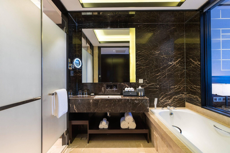 Bathroom 5, Renaissance Shenyang West Hotel, Shenyang