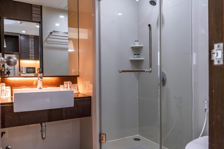 Bathroom 4