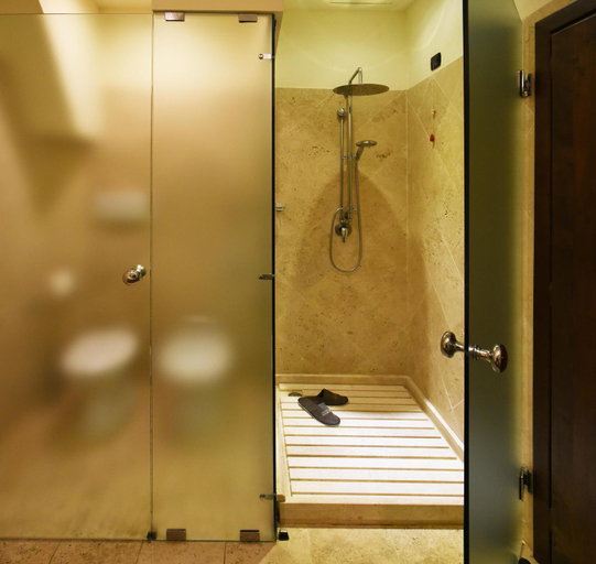 Bathroom 5, Hotel Costa dei Fiori, Cagliari