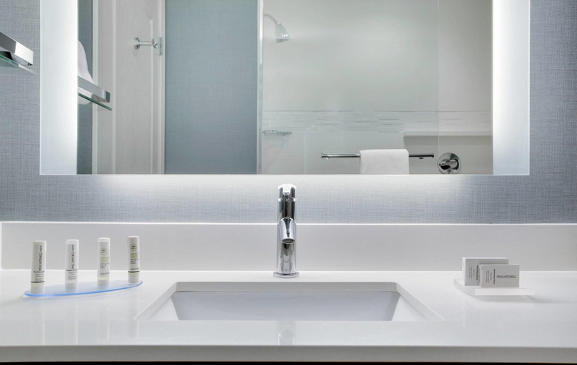 Bathroom 4, Residence Inn Kingston, Ulster