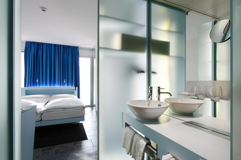 Bedroom, Hotel Cristal, Genève