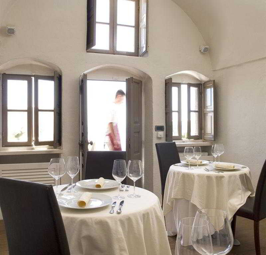 Food & Drinks 5, Iconic Santorini, South Aegean